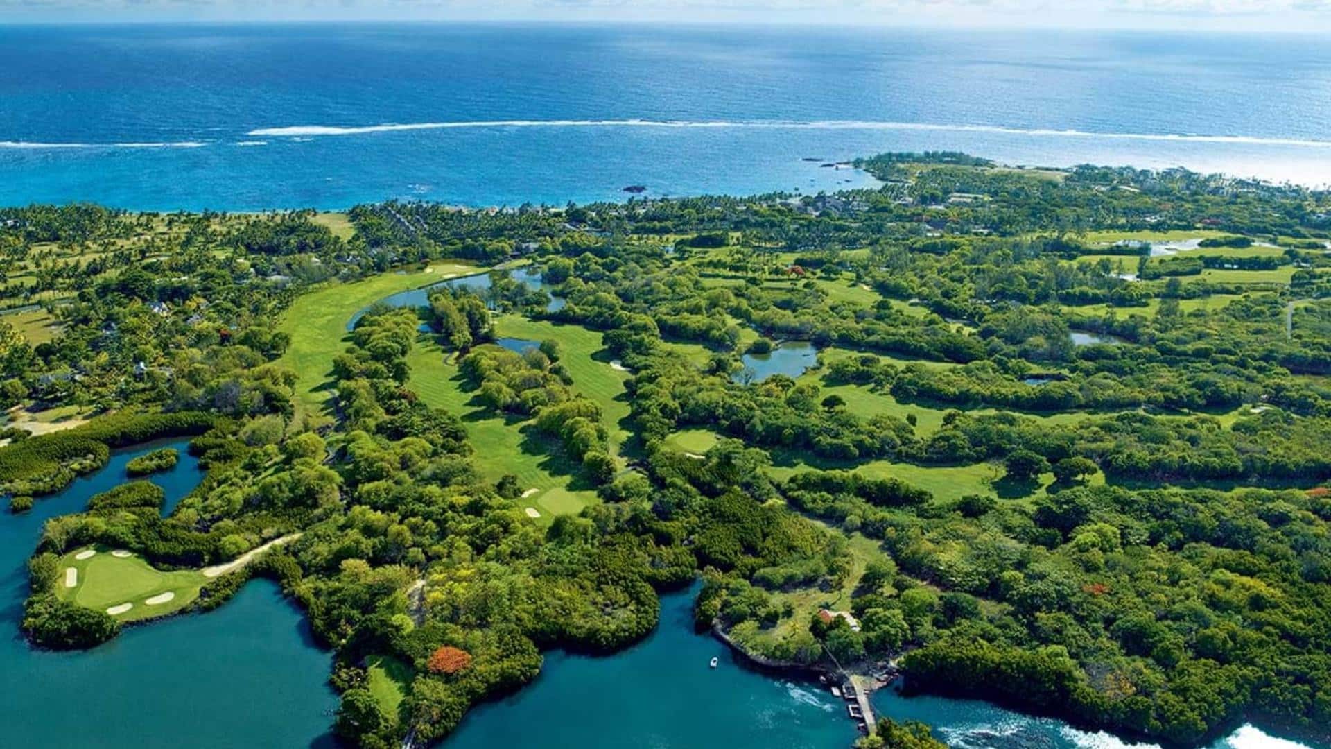 Belle Mare Plage golf resort Mauritius